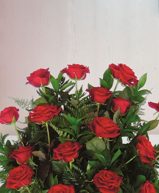 Ramo de rosas rojas para funeral